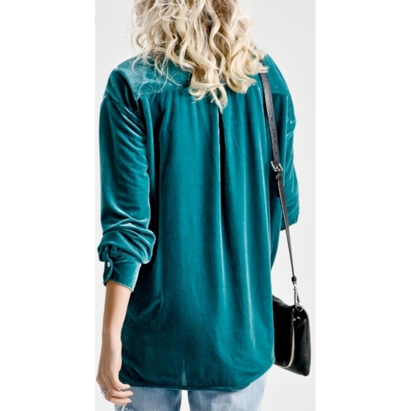 ⚜ Green Velvet Double Pocket Shirt - Picture 6 of 11
